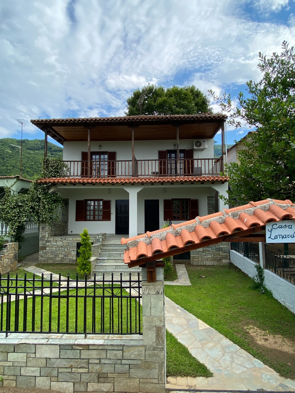 Casa Lanardi, Stavros