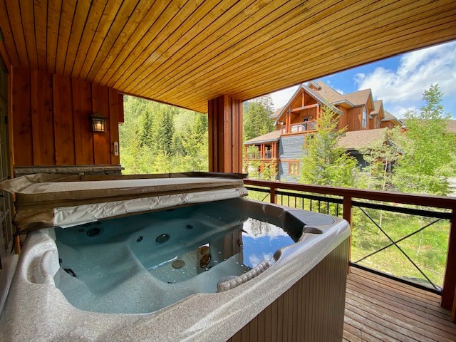私人热水浴缸，山景- Ridgeview Chalet