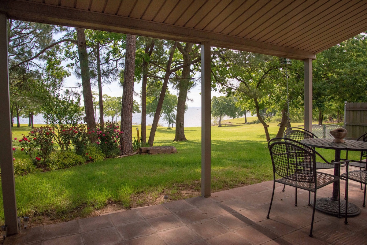 Water Front Lake Home - Lake Texoma, TX