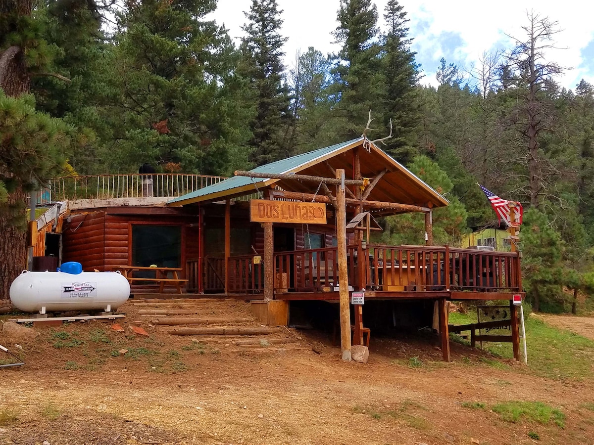 Dos Lunas cabin