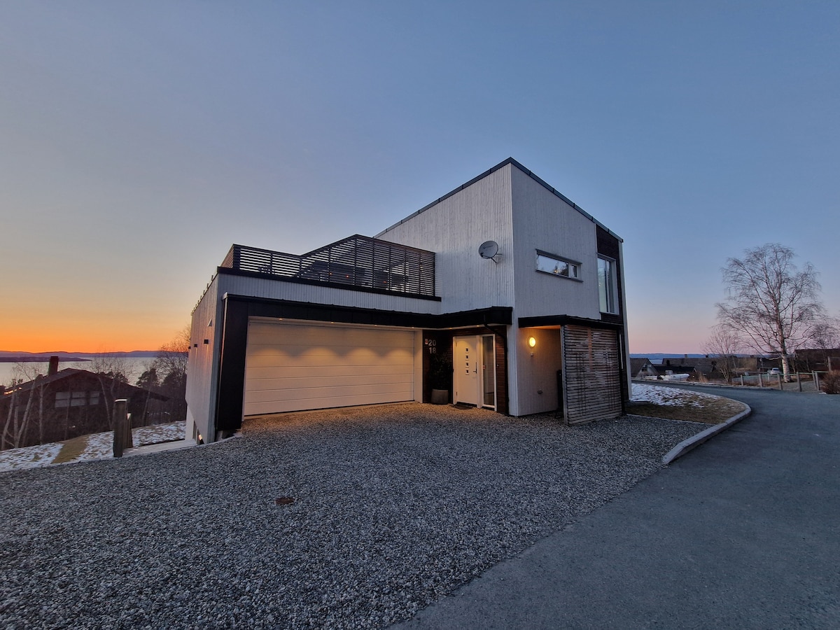 Modernist Villa, Panoramic Views