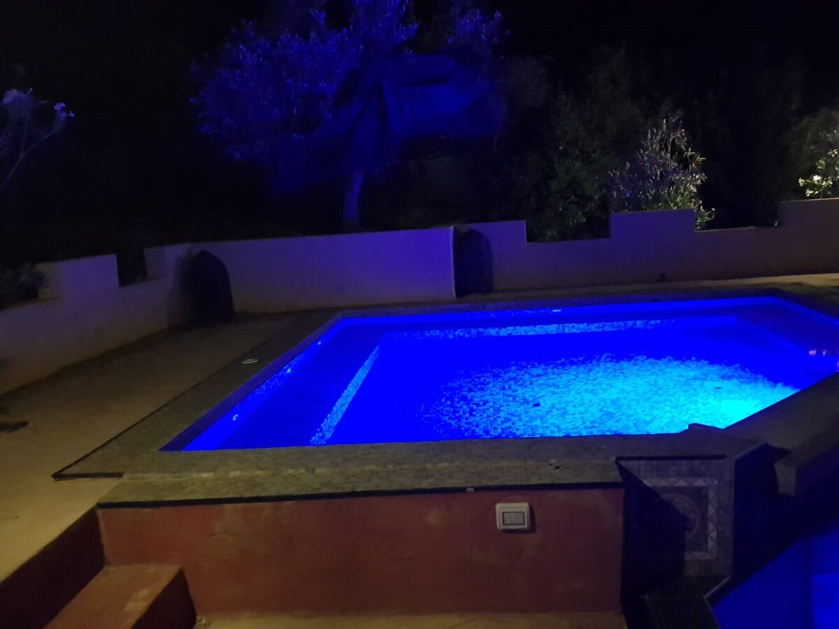 Maison avec piscine à louer seule ou avec villa