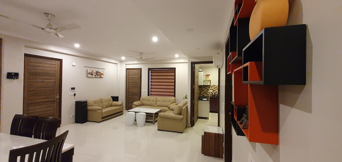 2卧室公寓|靠近德里机场| ICC Dwarka