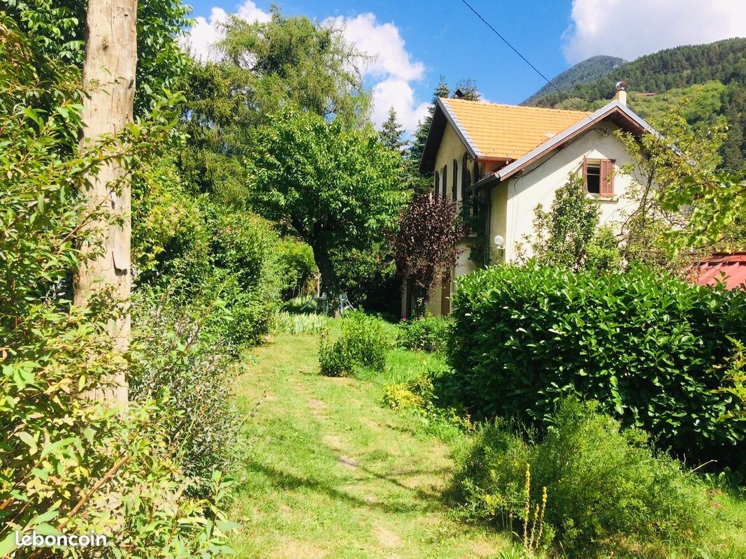 Gîte dans villa en pleine nature proche du village