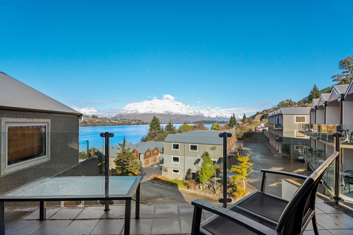Lakefront Living - 4 Bedrm Apartmt Alpine Village