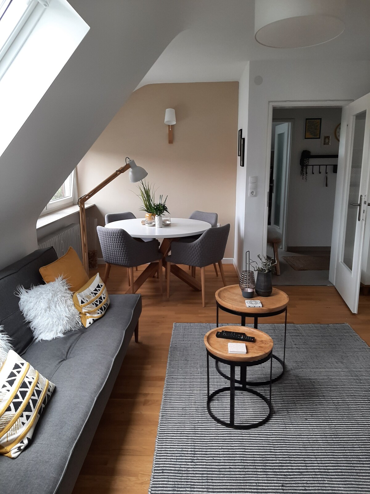 Degerloch （ Waldau ）安静的2.5室公寓