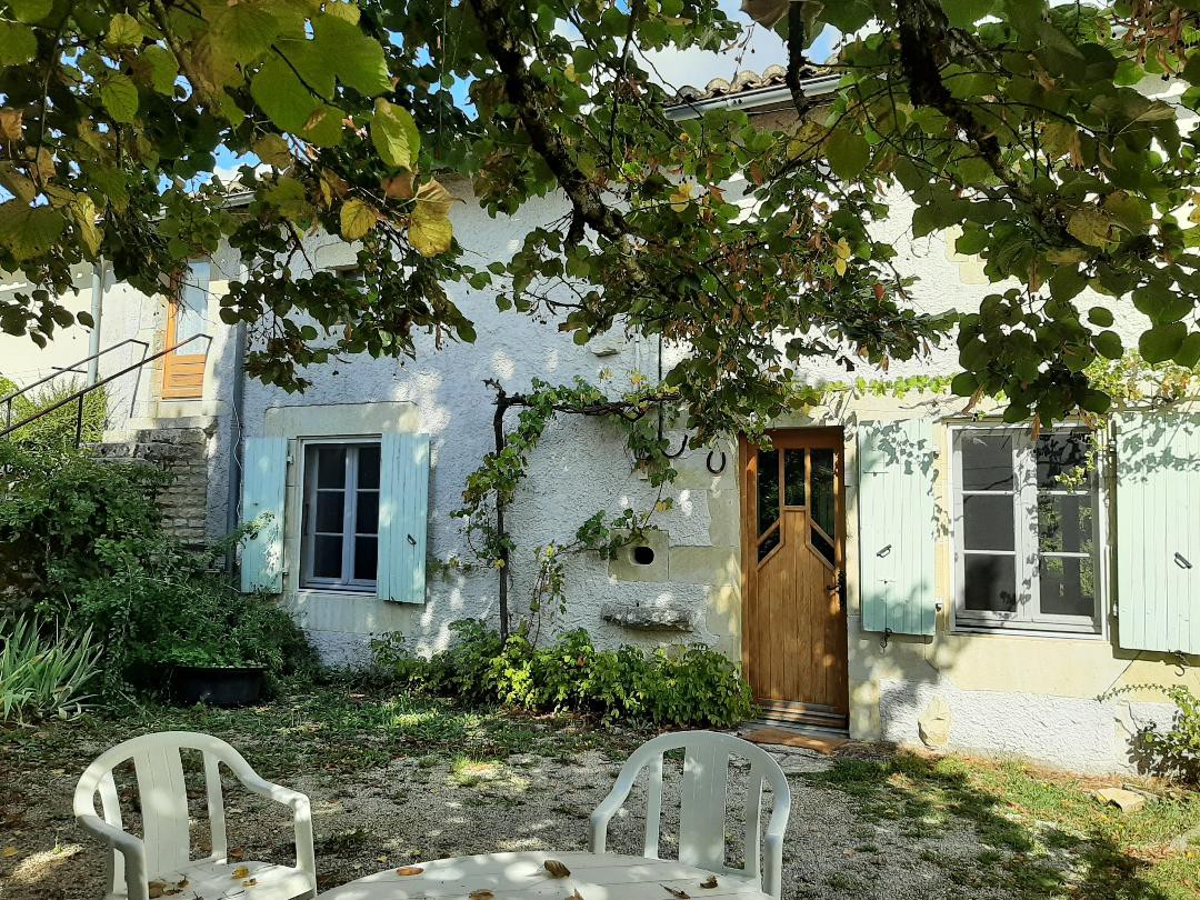 The Dovecot - traditional Charentaise  farmhouse