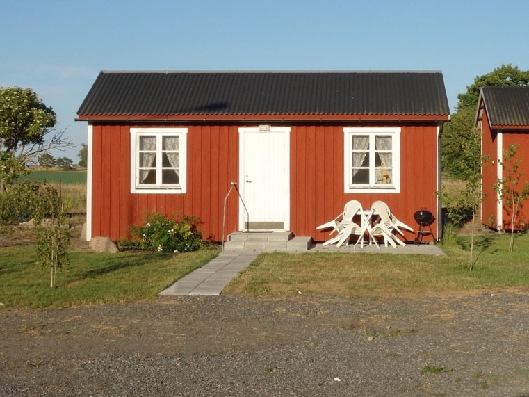 Rinkaby 21平方米的小型简单独立小屋4号小屋。