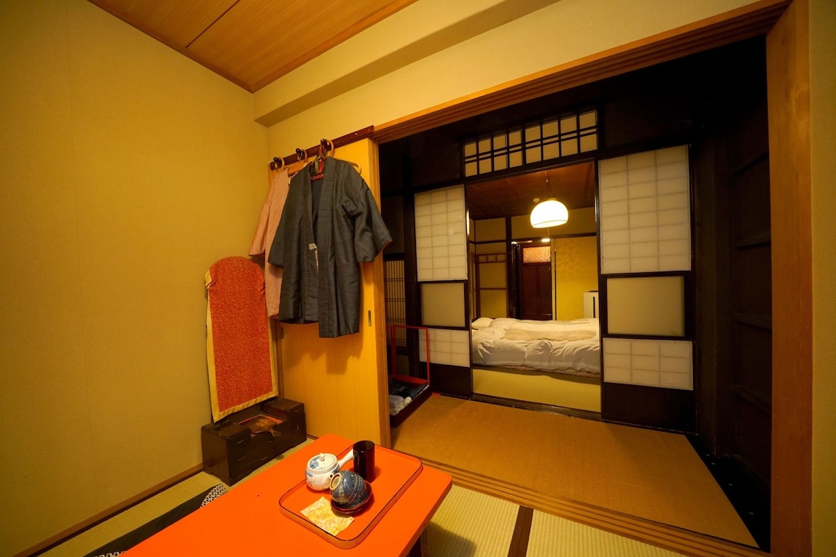 　Sawai ，位于京都花街区历史悠久的町屋的二楼。