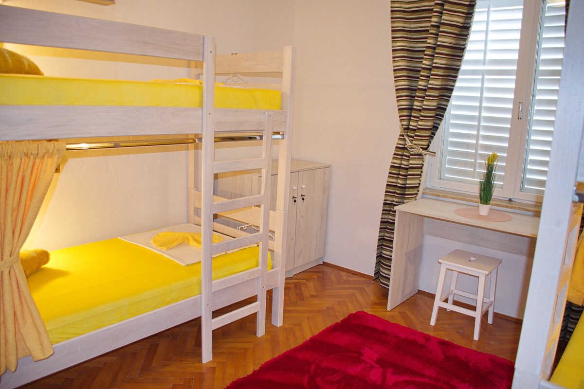 HOSTEL Casa La Cha - 4 beds shared dormitory no. 6