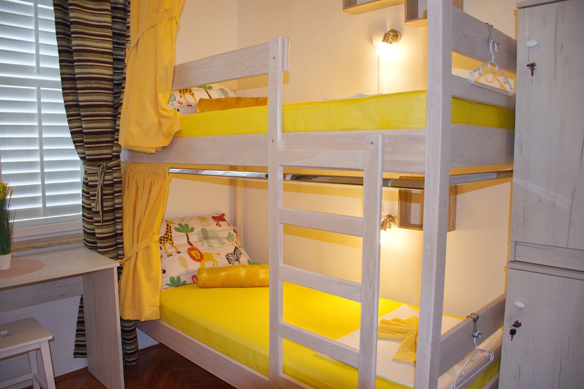 HOSTEL Casa La Cha - 4 beds shared dormitory no. 6
