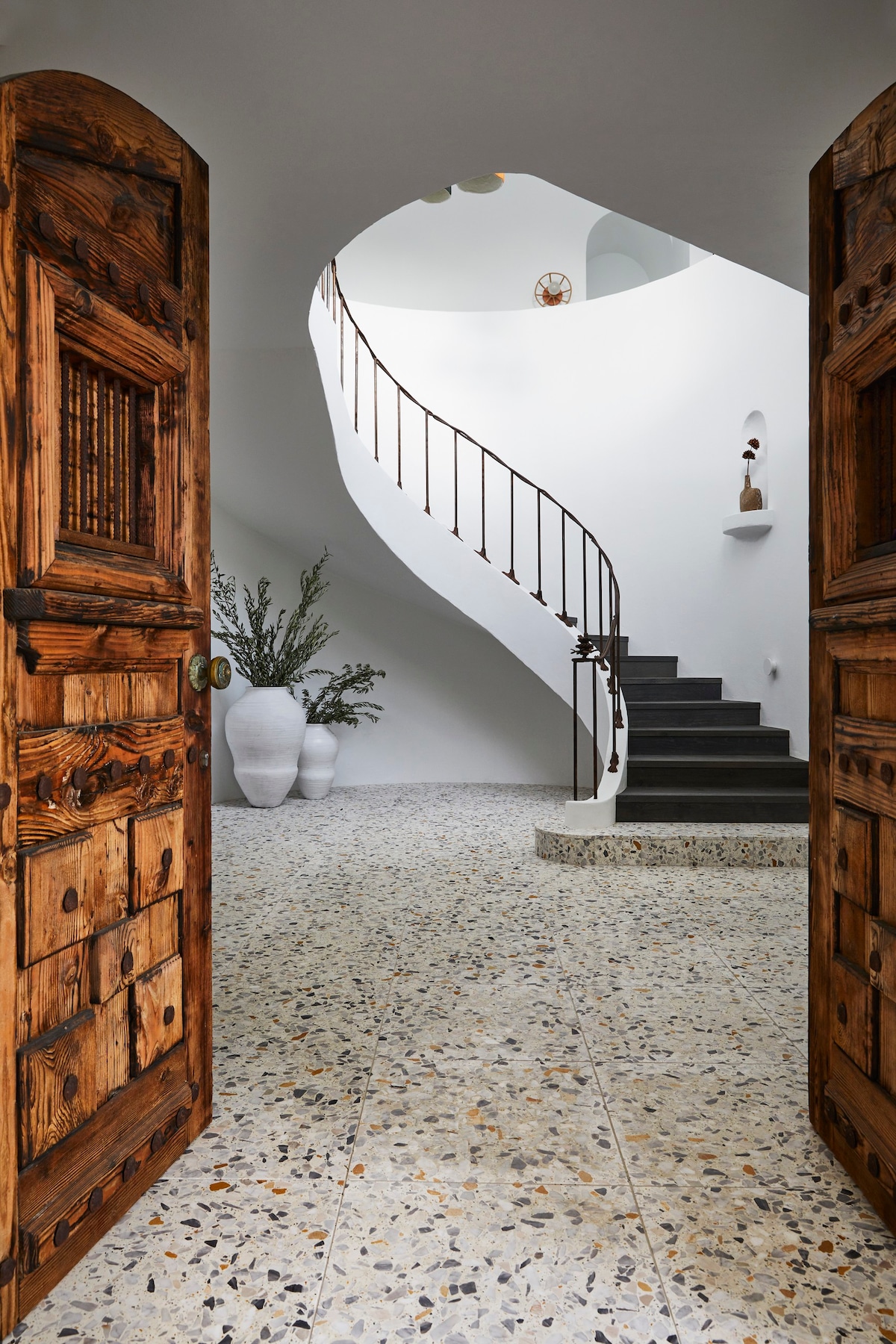 Mykonos Luxury Villa - Sophisticated Seaside Home