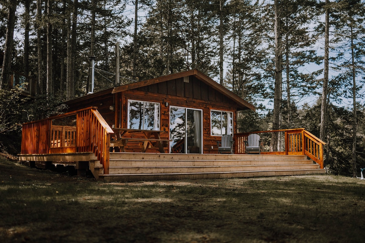 Cottage 3: secluded Cottage Overlooking Silva Bay