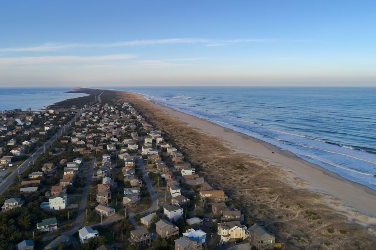 Folly by the Sea. A cozy (+ Pets) oceanfront gem!