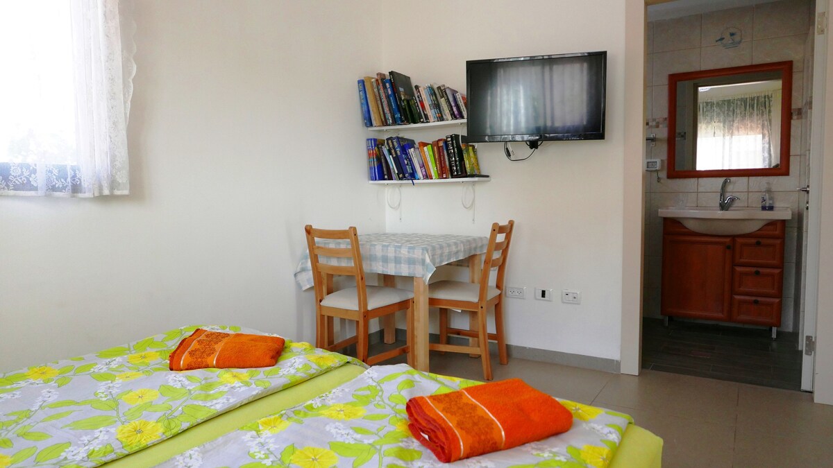 1 Room Golan Vacation Unit - Ground Floor