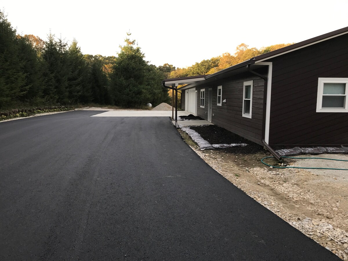 Silver Creek Home, deck w woods and creek setting