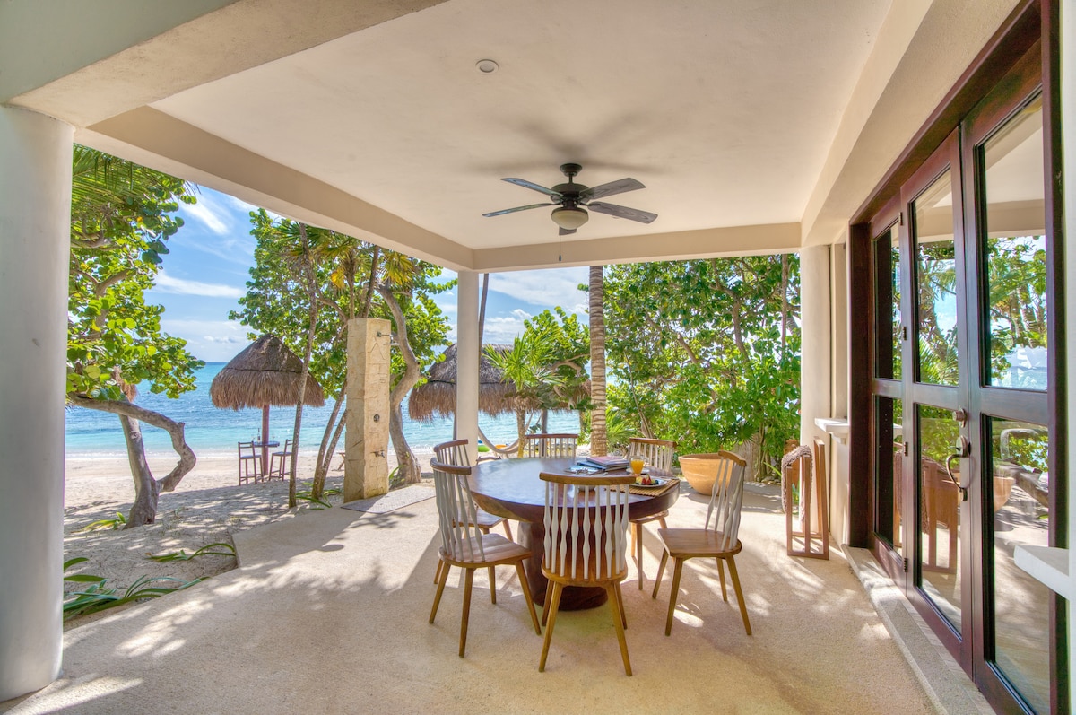 Beachfront Bungalow with Stunning Views, Sleeps 6