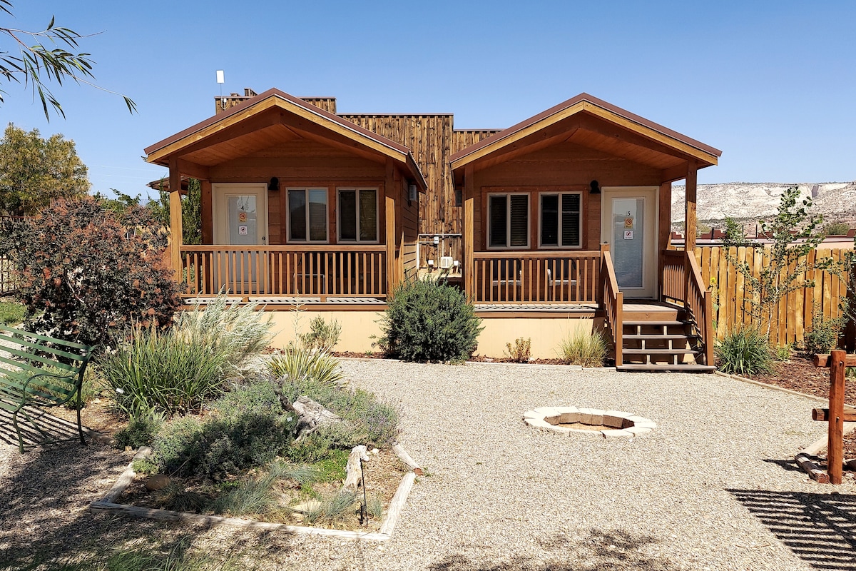 Canyons of Escalante RV Park Deluxe Cabin B