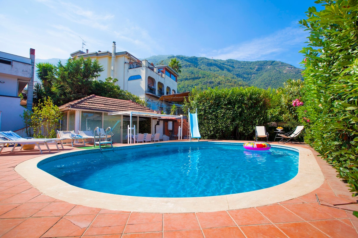 Amore别墅是地中海绿洲泳池和花园