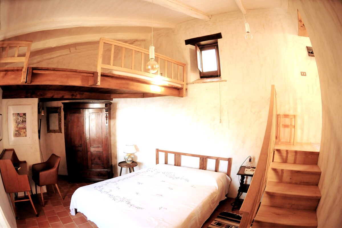 A Curtigghiara-Savoca Central Loft-19083093C209619