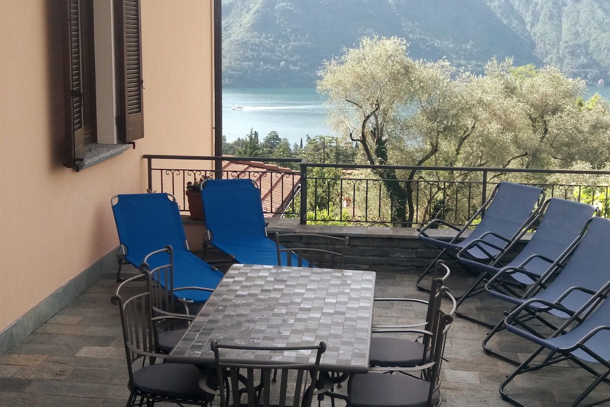Casa Intignano公
寓和湖泊景观露台