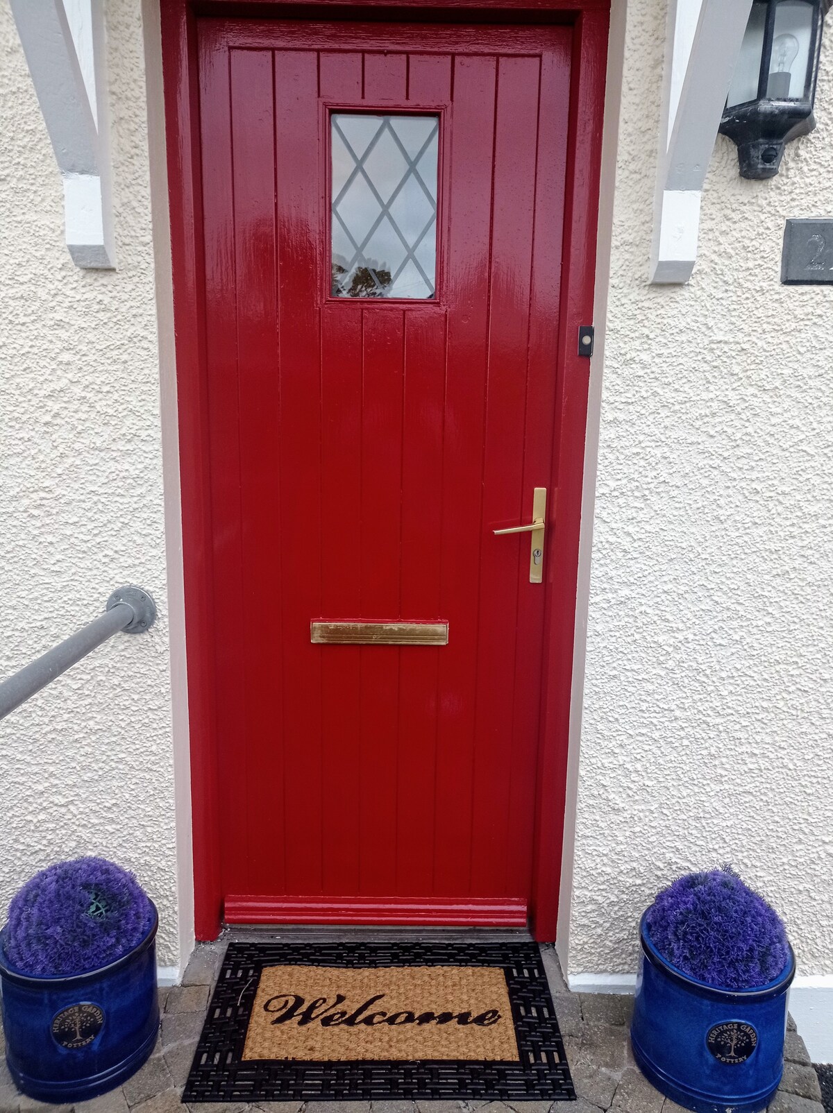 Carnlough Cottage
Central to harbour and shops.