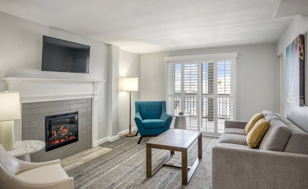 Club Wyndham Newport Onshore Two-Bedroom Suite