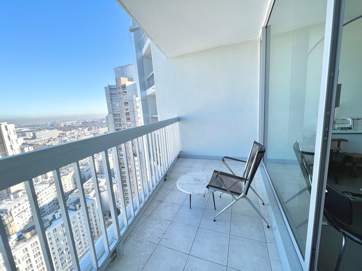 Charme au 27e étage avec Terrasse et Vue sur Paris