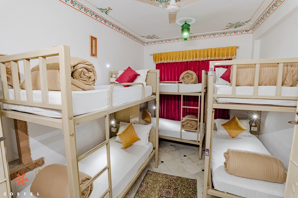 Zostel Udaipur | 6张床混合宿舍
