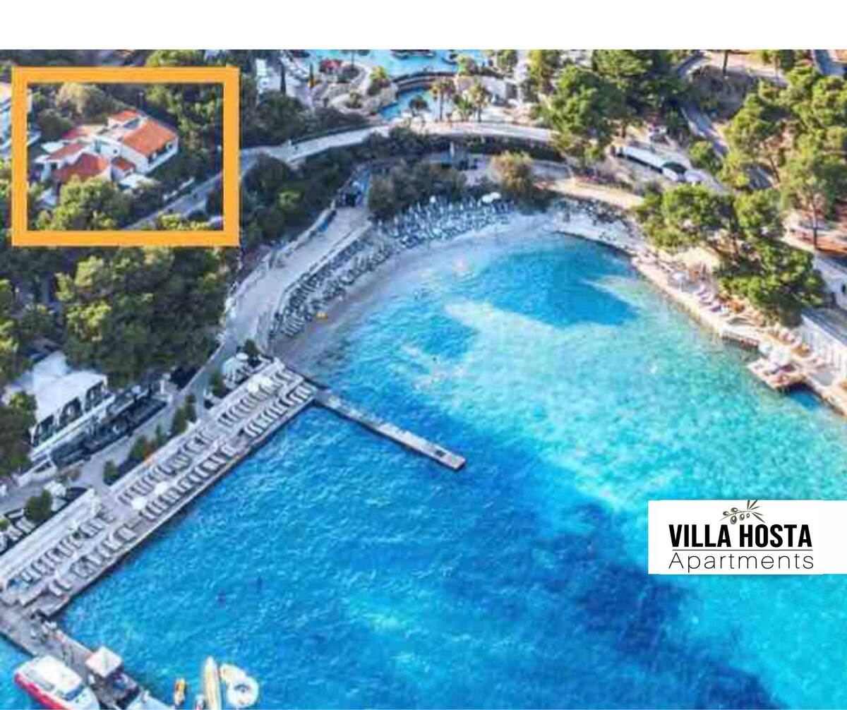 Villa on the *BEACH* in Hvar City