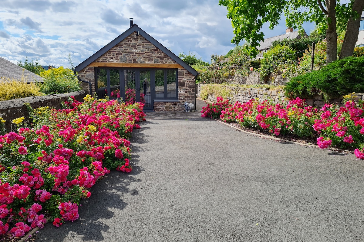 布雷肯（ Brecon ）可爱的小屋，由马厩改建而成。