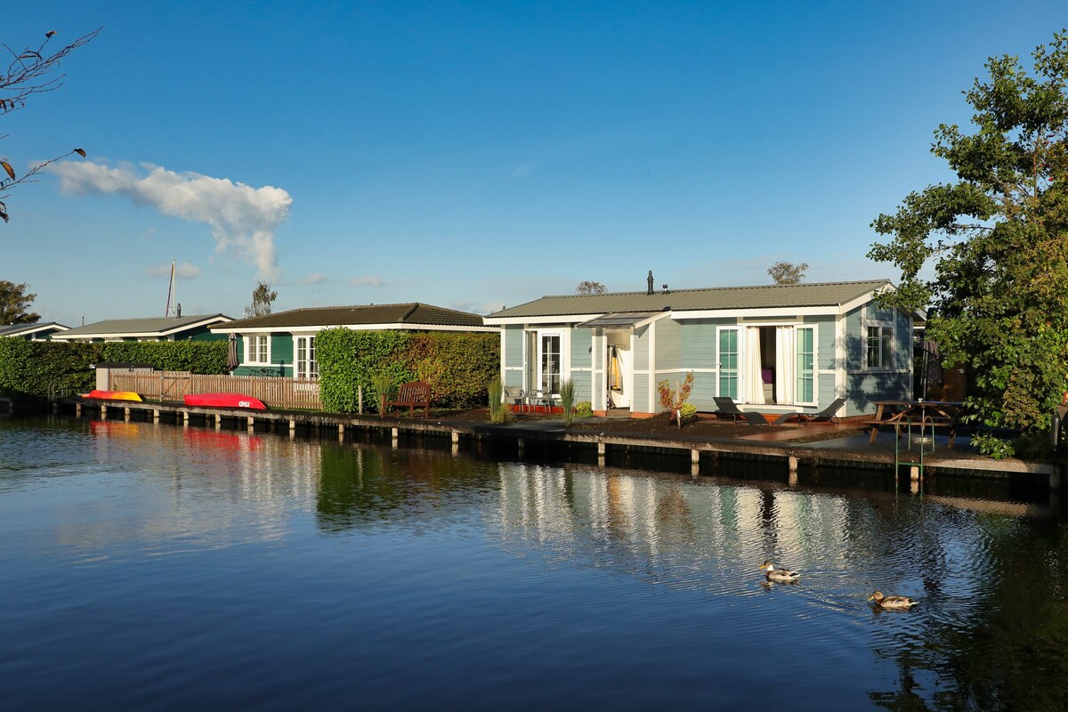 阿姆斯特丹附近Vinkeveen的舒适海滨度假木屋