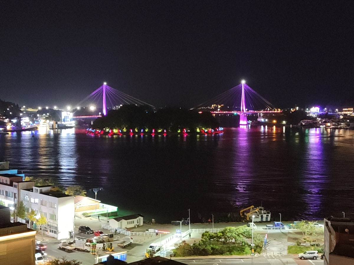 [Moonlight Yeosu]丽水夜海最好的夜景/靠近高苏洞壁画村，宜阳光广场/32平