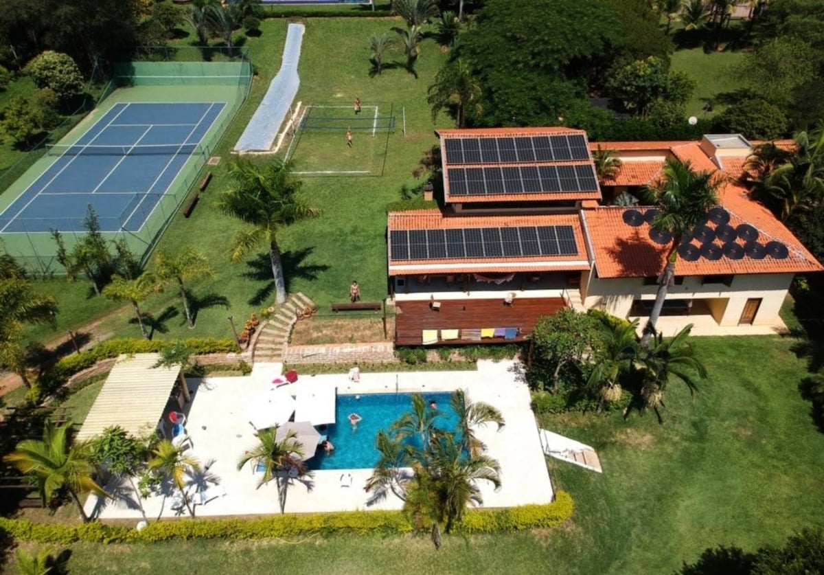 Casa de campo/chácara espaçosa em Tietê-SP