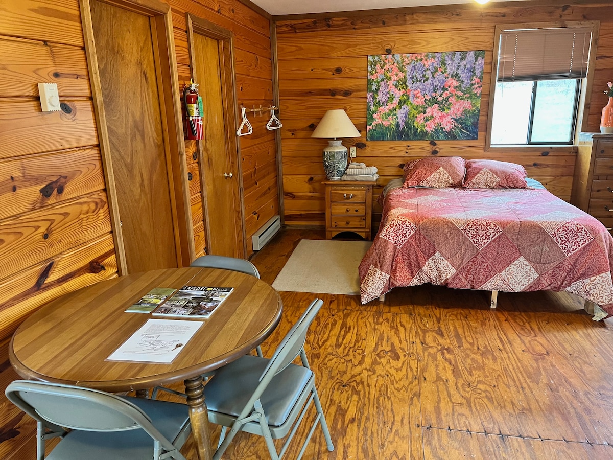 Cedar Cabin at Ananda Kanan Ozark Retreat Center