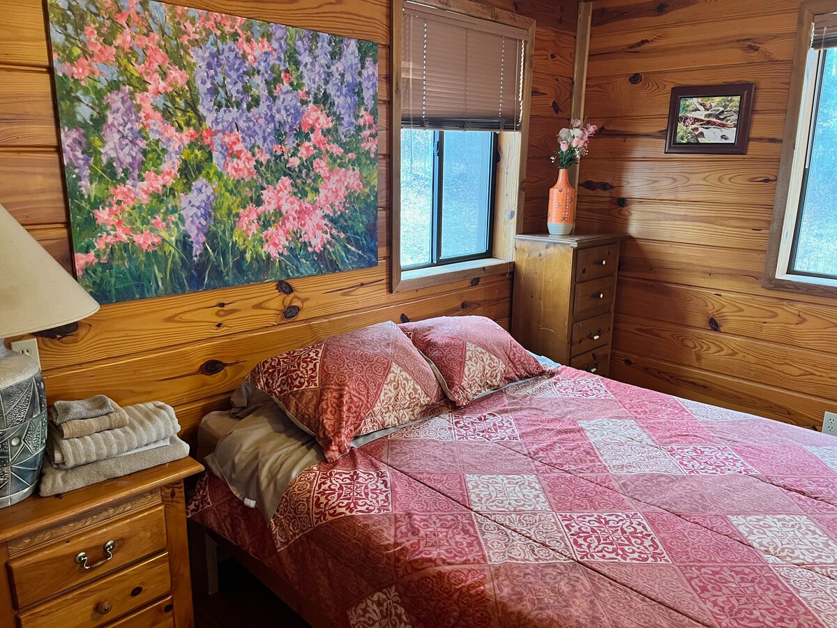 Cedar Cabin at Ananda Kanan Ozark Retreat Center