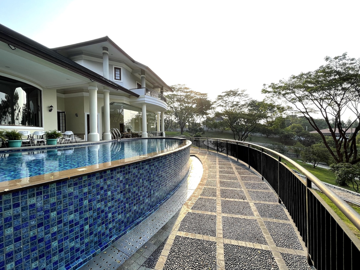 Mansion with A Million Dollar View @ Sentul City