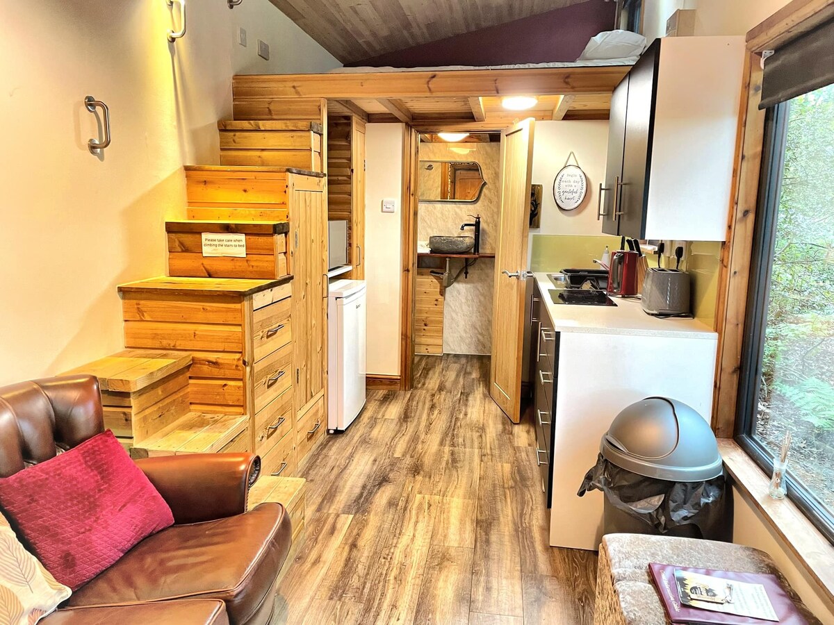 Tiny House-HotTub-St.Clears-Pembrokeshire-Tenby