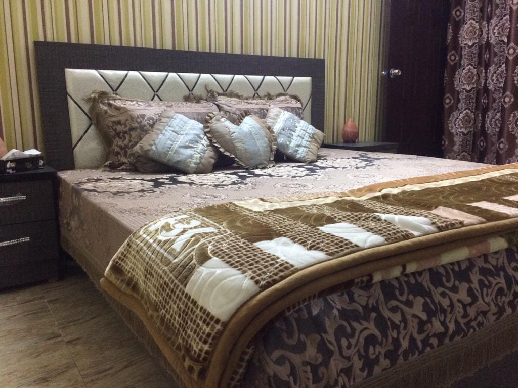 Welcome Our Guest House Executive Suite In Karachi