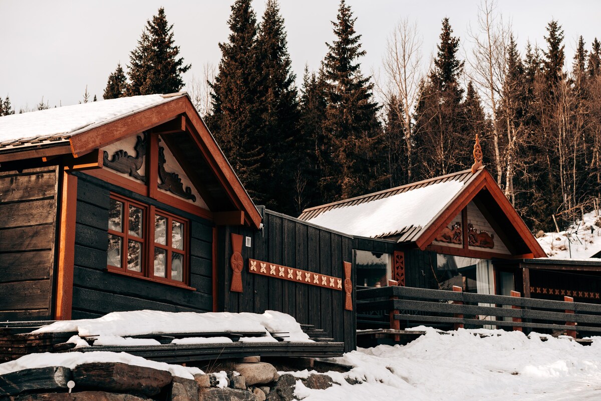 Spacious Hemsedal Ski & Summer Cabin.  Sleeps 21!