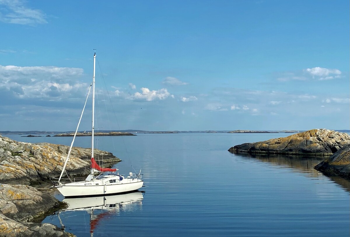 帆船上的独特住宿Grebbestad Marina