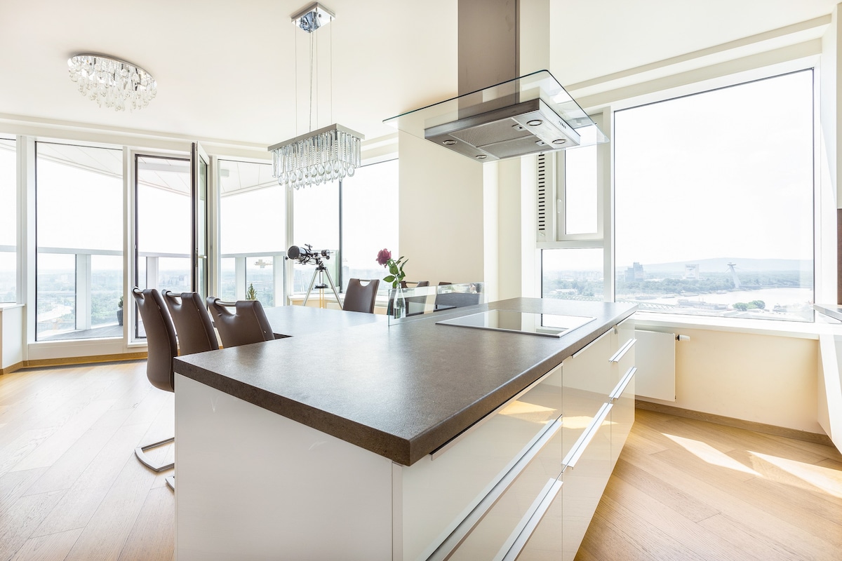 现代公寓，可俯瞰布拉迪斯拉发全景