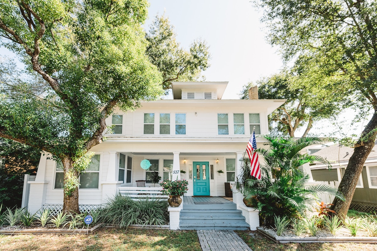 Quiet Charming Central Historic Guesthome Downtown