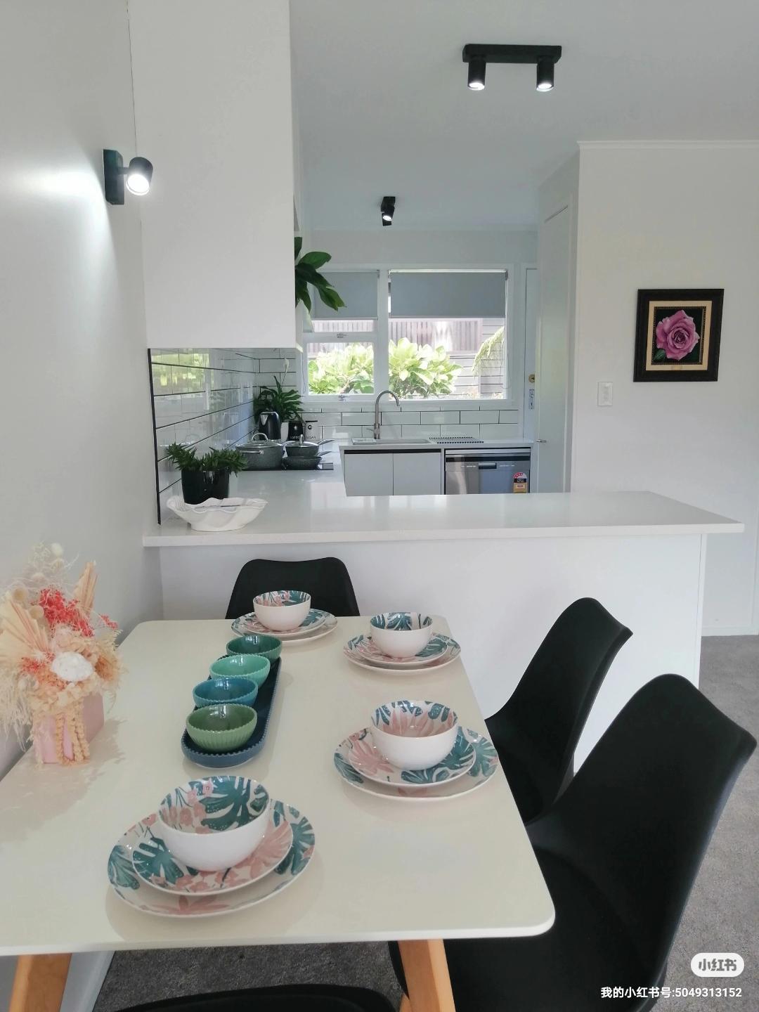 Gorgeous Unit & Garage Centre Takapuna no landlord