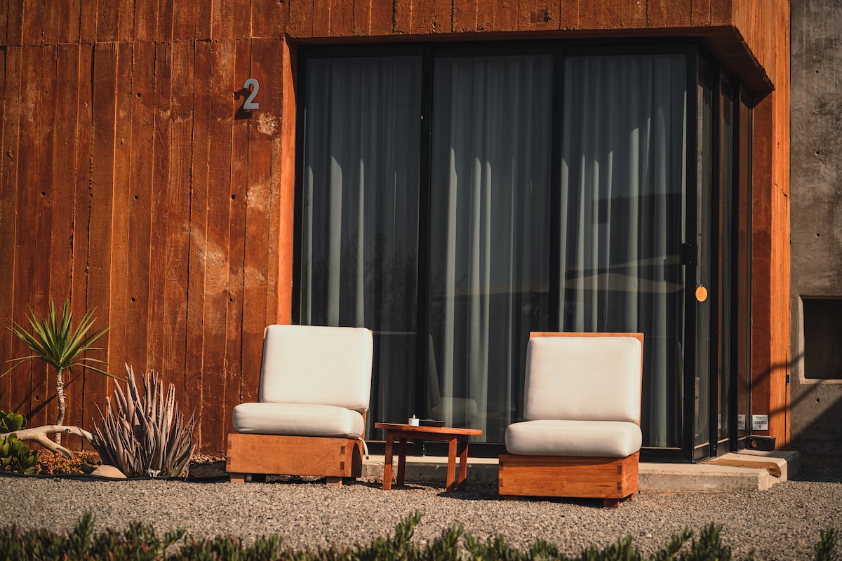 Dreamy Suite + onsite chimney and Light Breakfast