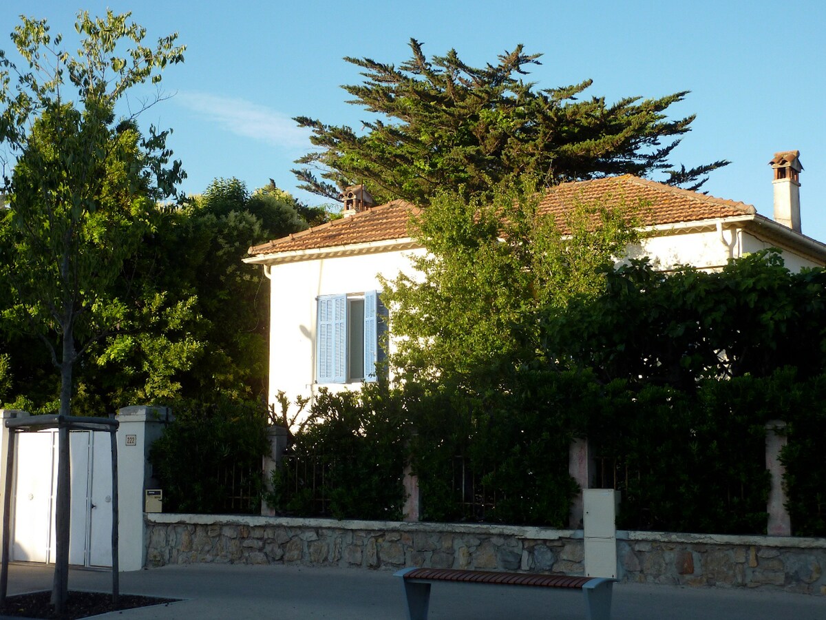 Charmante maison, plage et commerces à pied