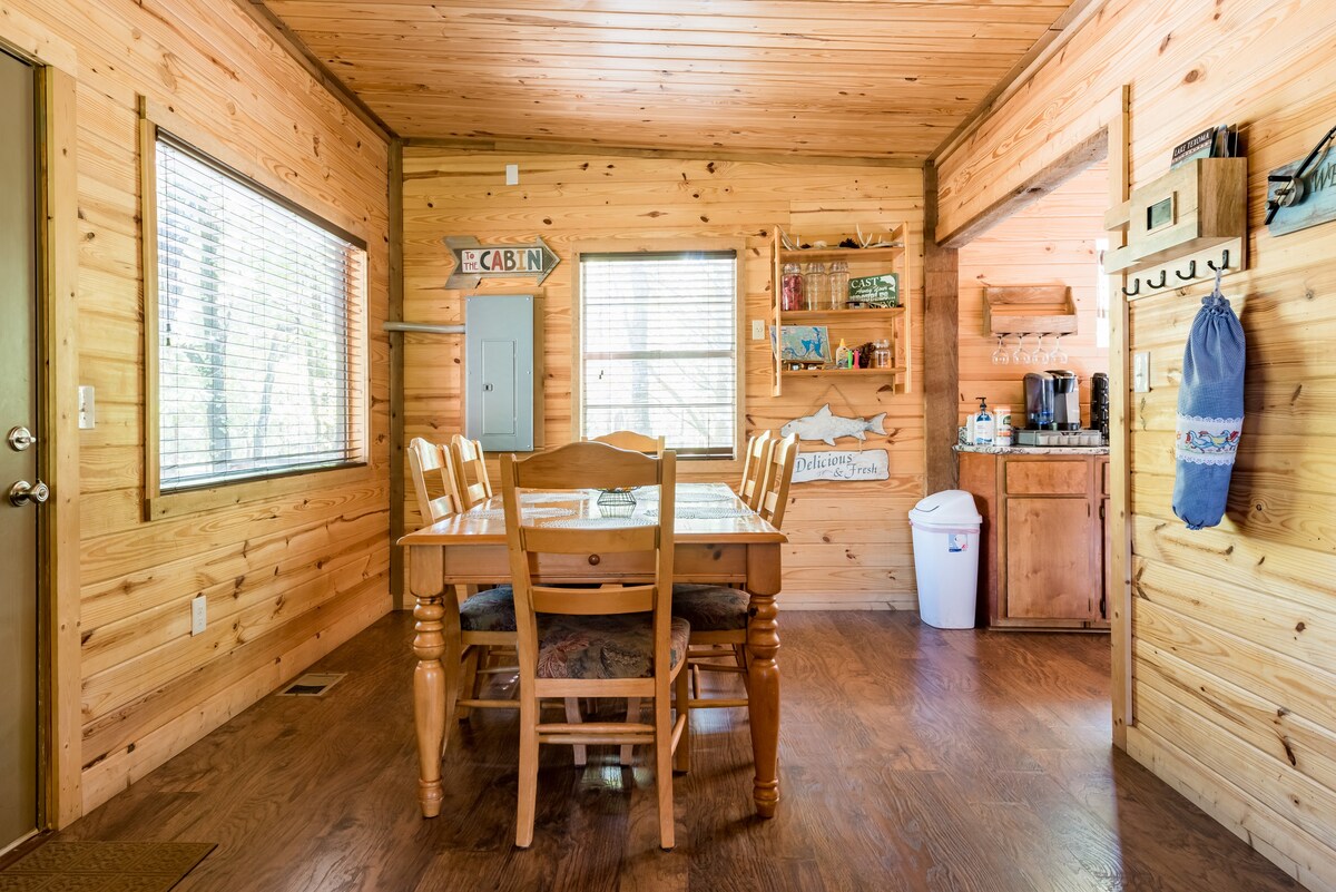 Lake Texoma Tree House -海滩通道