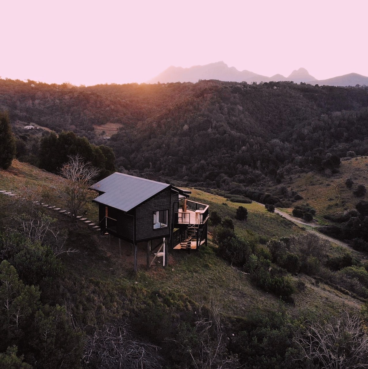 Sun Cabin: Nima Lodge