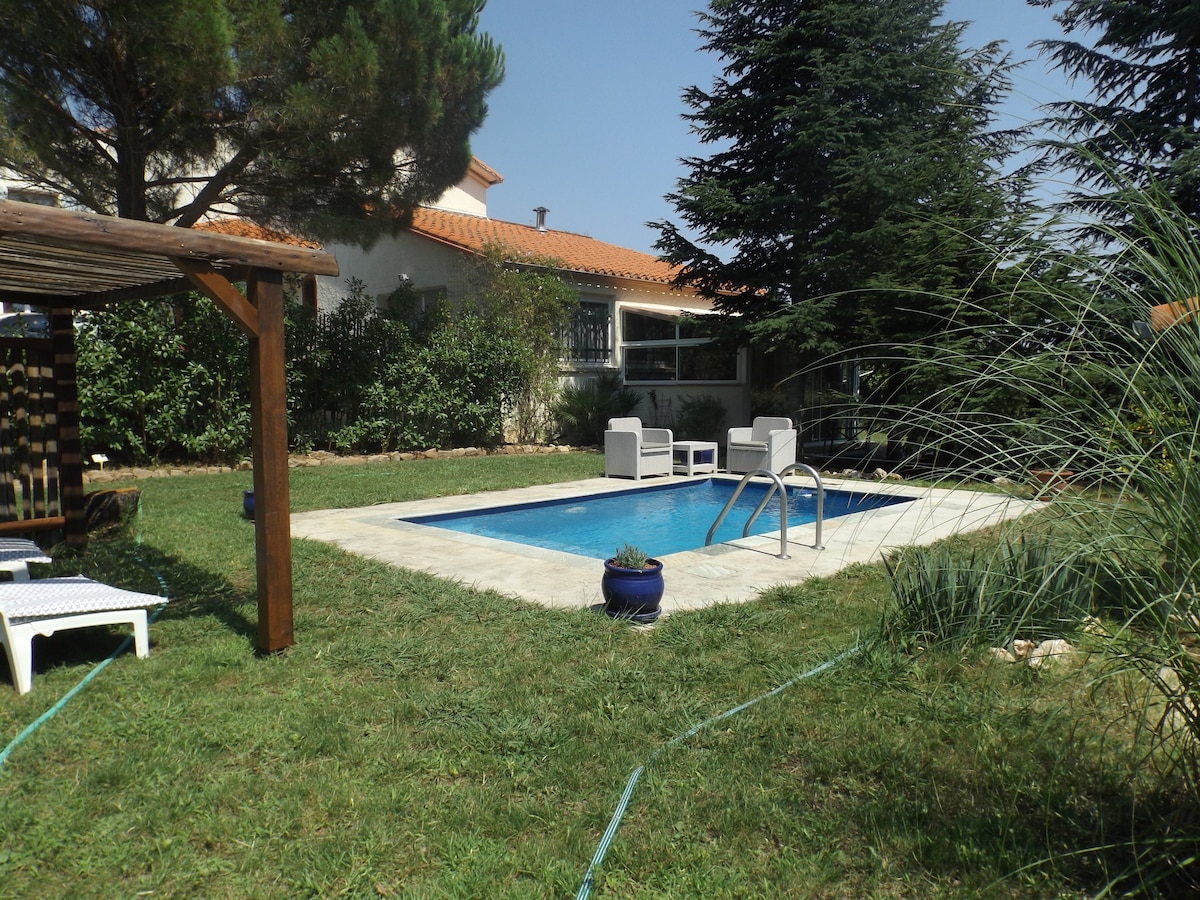 Character Gite with private pool
