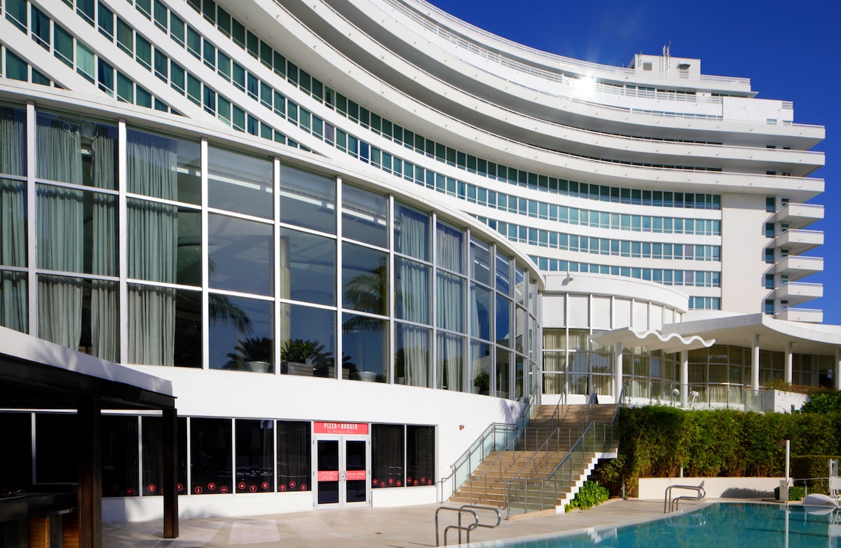 Fontainebleau Sorrento Oceanfront Junior Suite